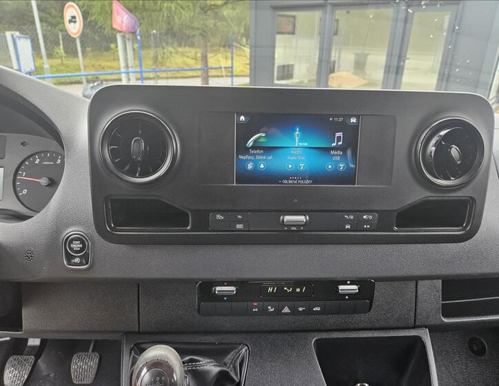 Mercedes-Benz Sprinter 10