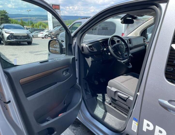 Toyota ProAce Verso 12