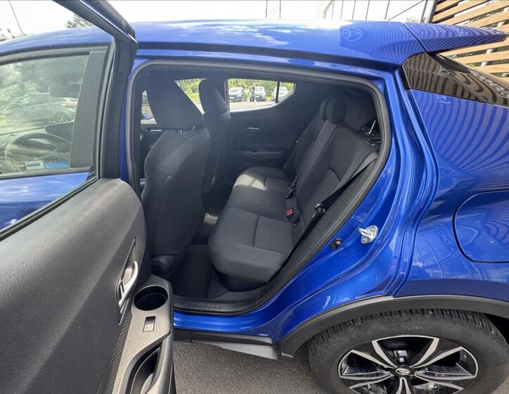 Toyota C-HR 9