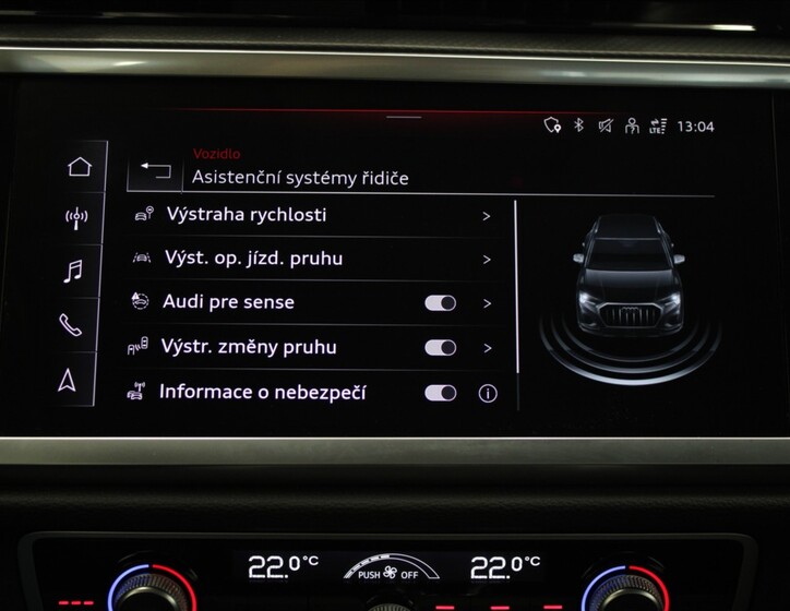Audi Q3 10