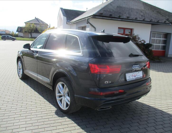 Audi Q7 3
