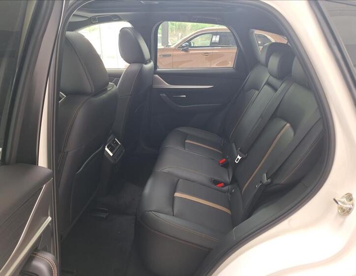 Mazda CX-60 4