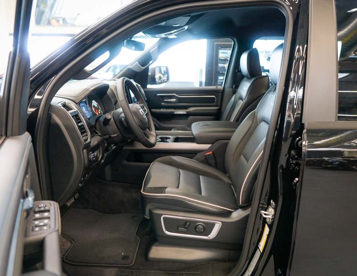 Dodge RAM 15