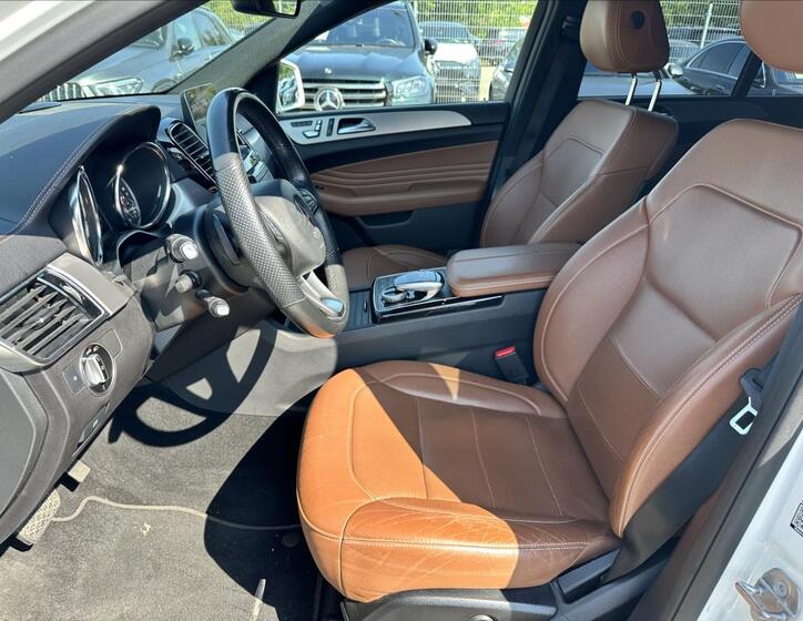 Mercedes-Benz GLE 9