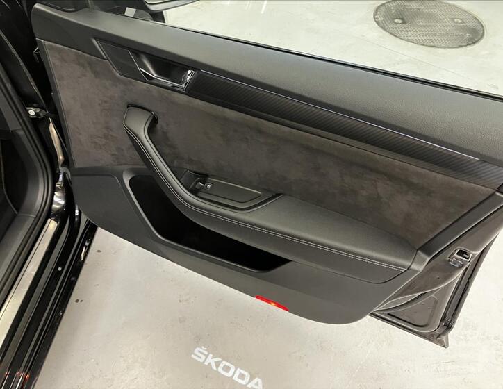 Škoda Superb 28
