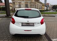 Peugeot 208 5