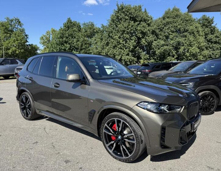 BMW X5 8
