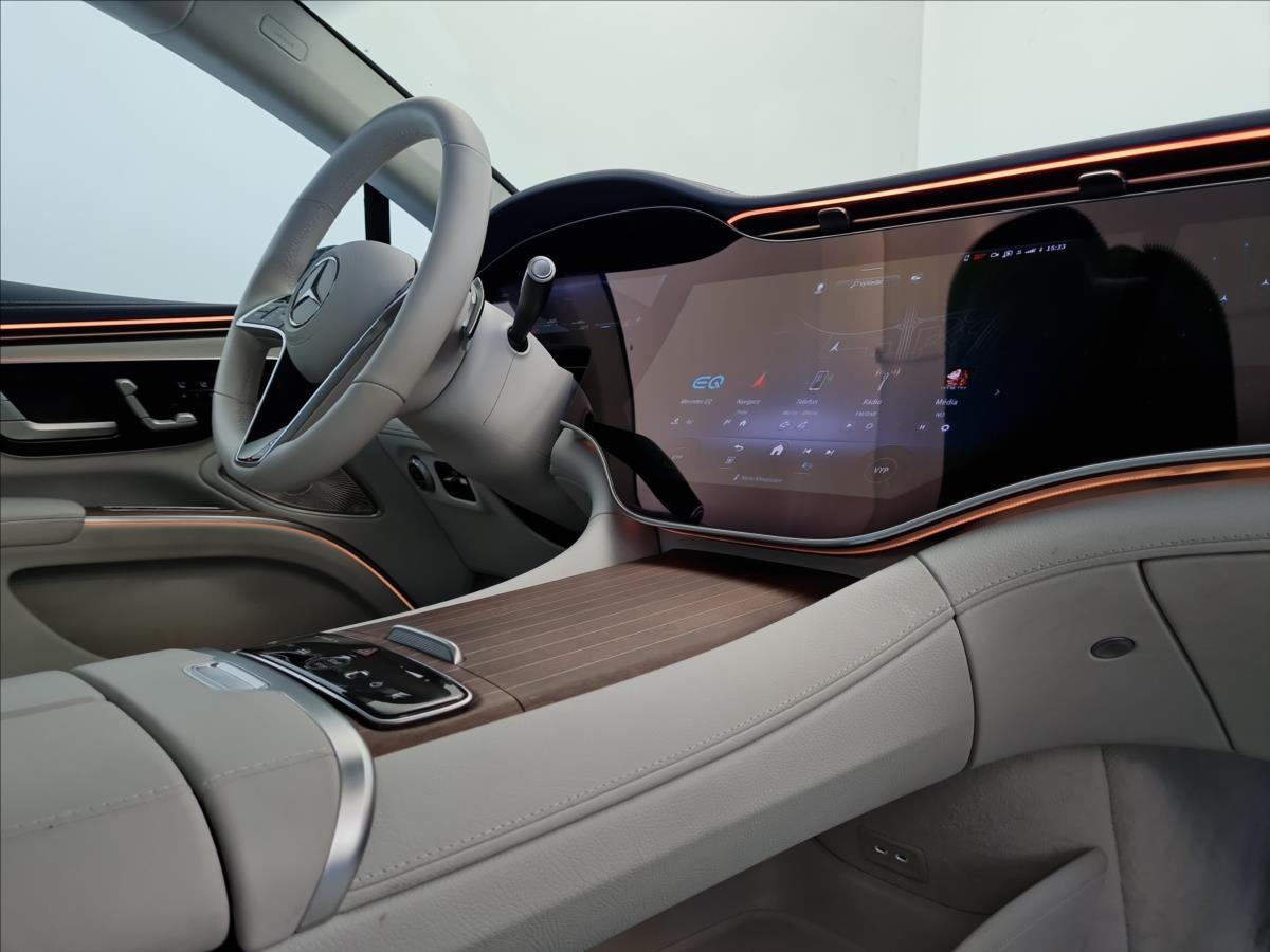 Mercedes-Benz EQS
