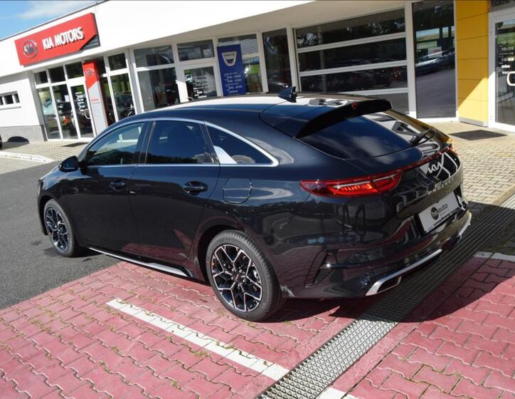 KIA ProCeed 14