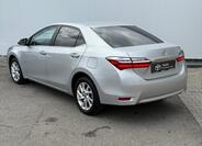 Toyota Corolla 4