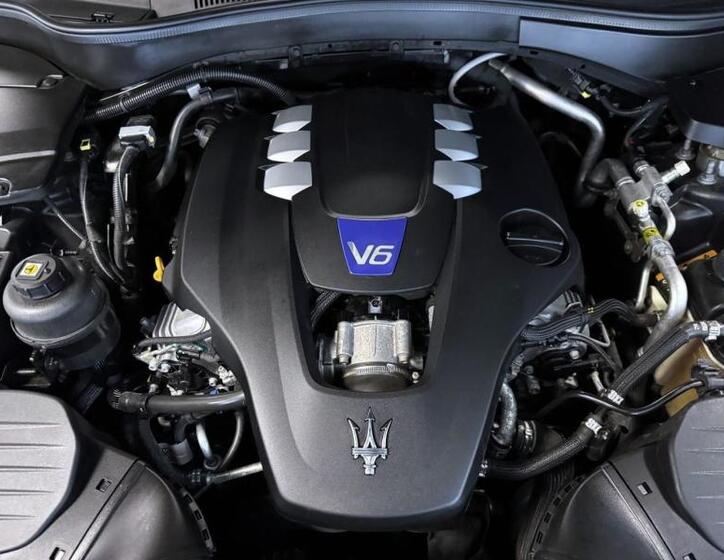 Maserati Levante 7