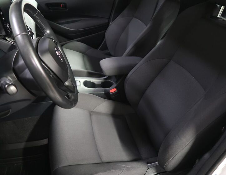 Toyota Corolla 9