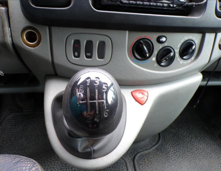 Renault Trafic 9