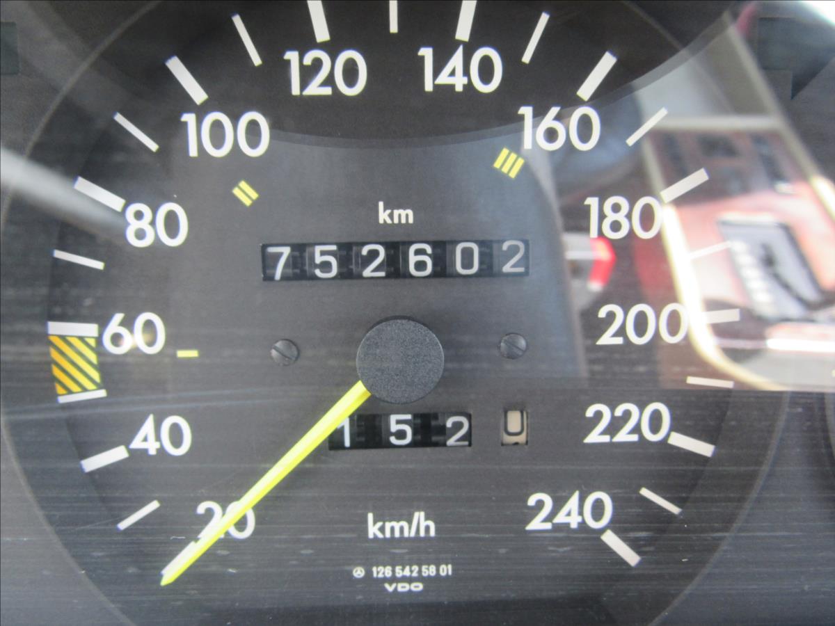 Mercedes-Benz 126