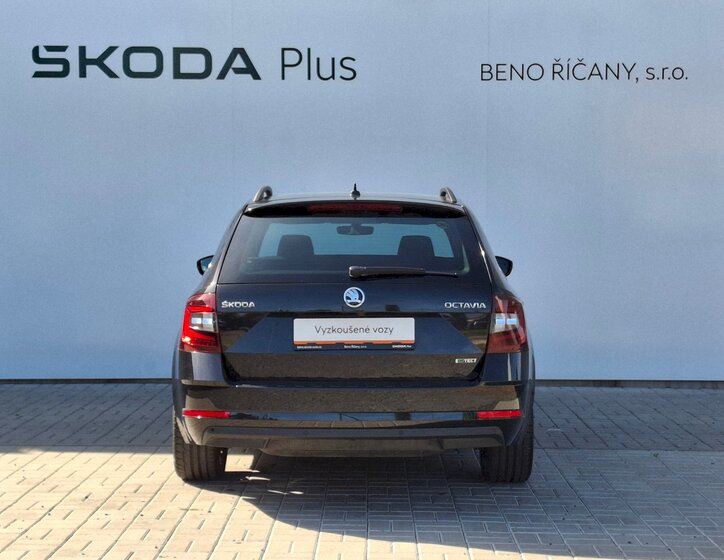 Škoda Octavia 14