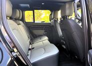 Land Rover Defender 34