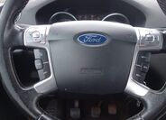 Ford Galaxy 14
