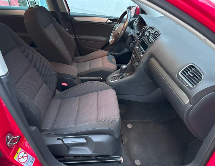 Volkswagen Golf 12