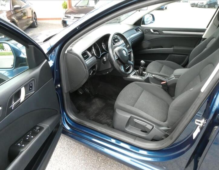 Škoda Superb 15