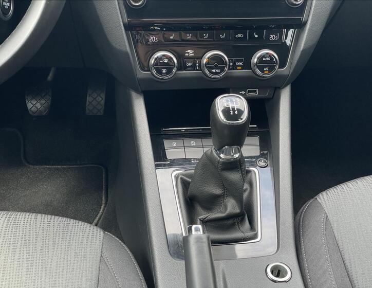 Škoda Octavia 13
