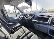 Ford Transit 8