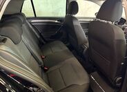 Volkswagen Golf 12
