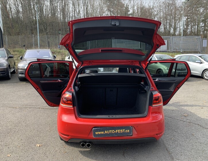 Volkswagen Golf 19