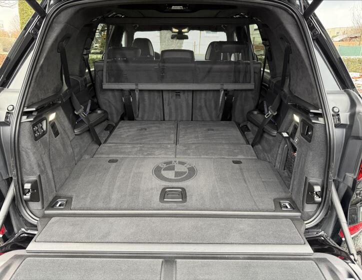 BMW X7 39