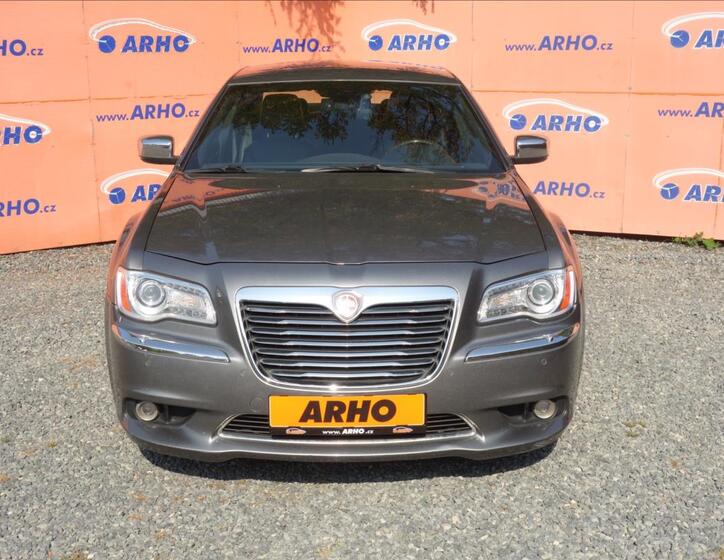 Lancia Thema 2