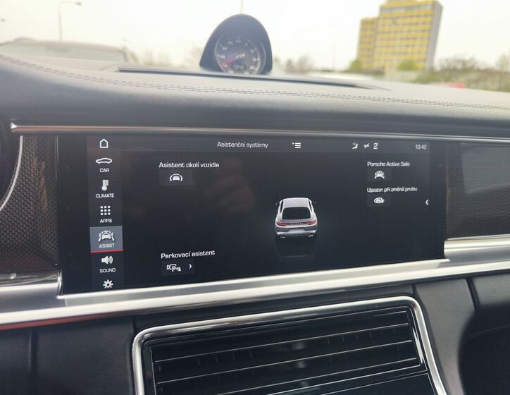Porsche Panamera 26
