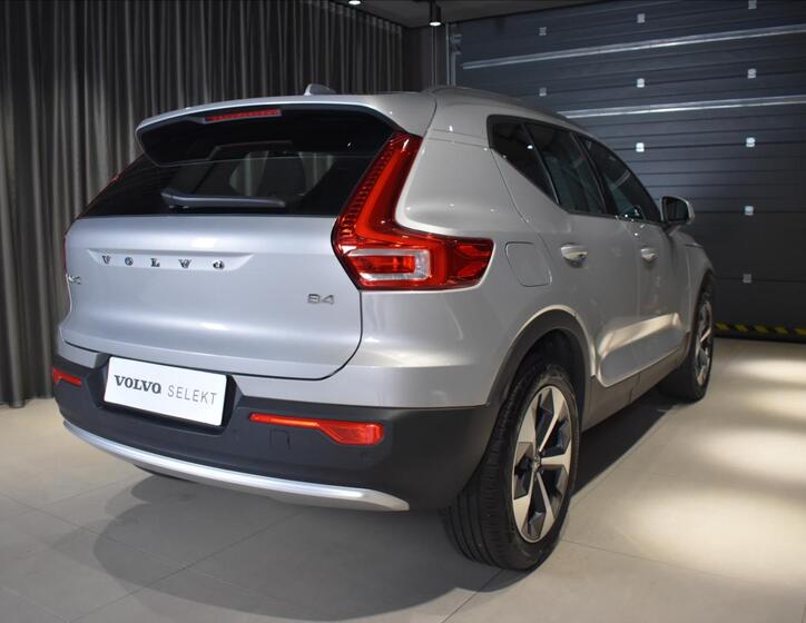 Volvo XC40 4
