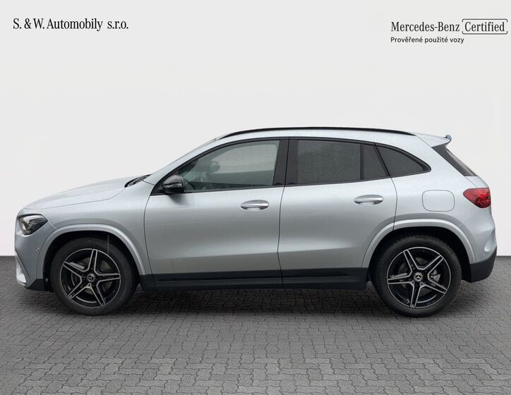 Mercedes-Benz GLA 13