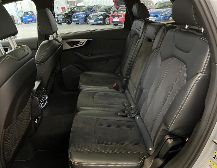Audi Q7 45