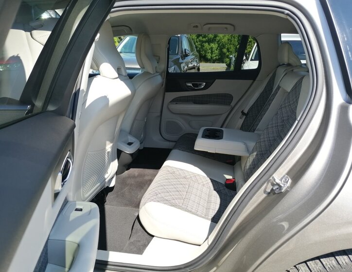 Volvo V60 11