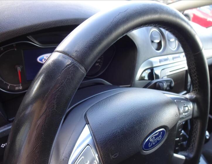 Ford S-MAX 41
