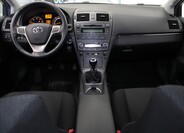 Toyota Avensis 8
