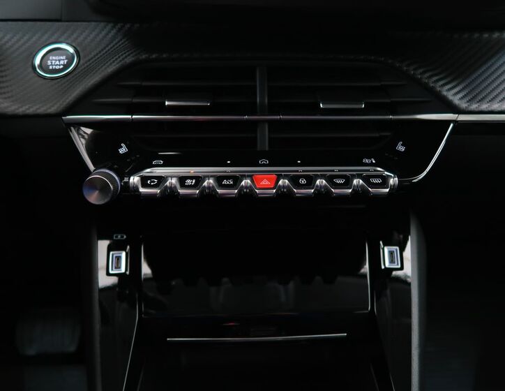 Peugeot 208 18