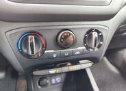 Hyundai i20 15
