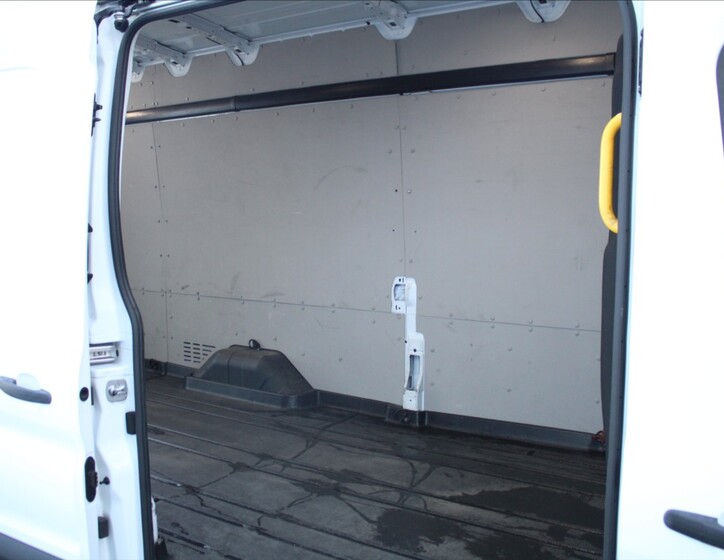 Ford Transit 18