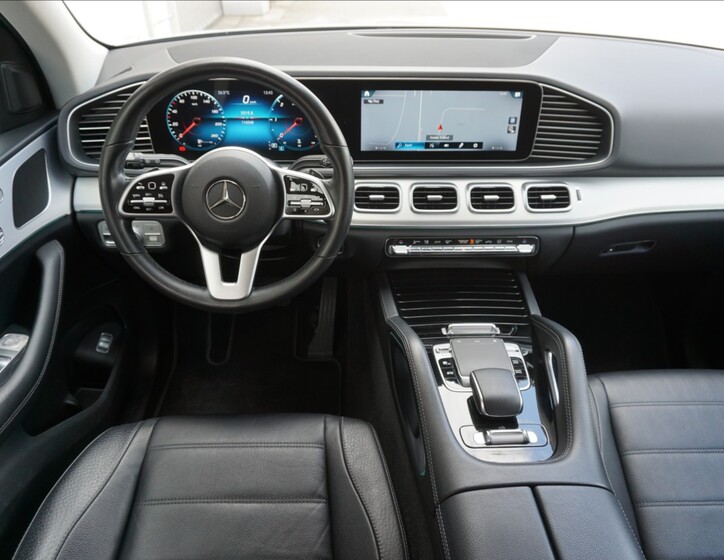 Mercedes-Benz GLE 9