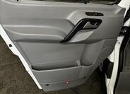 Mercedes-Benz Sprinter 14