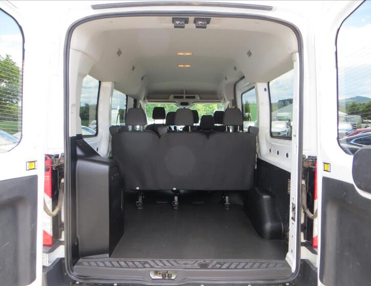 Ford Transit 7