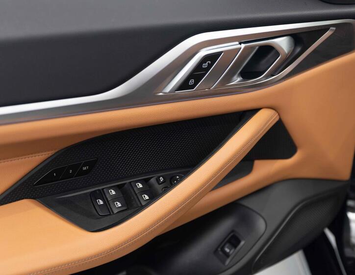 BMW i4 17