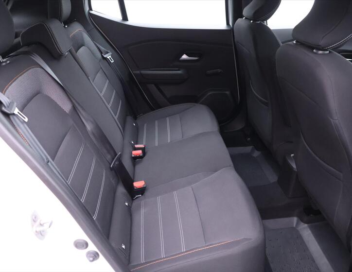 Dacia Sandero 15