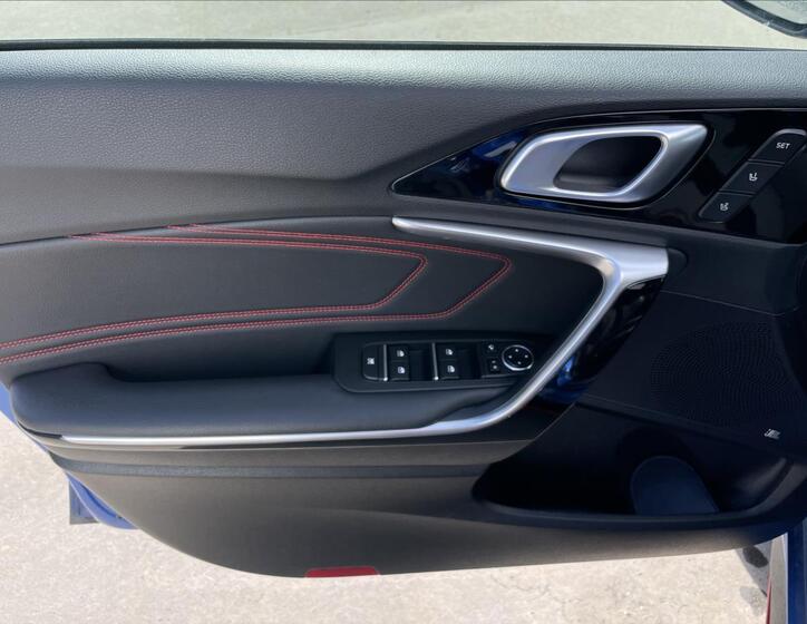 KIA ProCeed 14