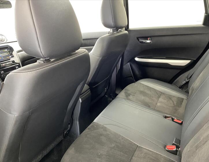 Suzuki Vitara 6