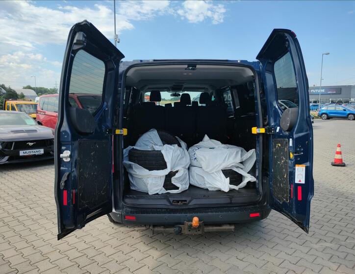 Ford Transit Custom 10