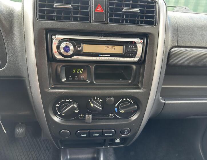Suzuki Jimny 16