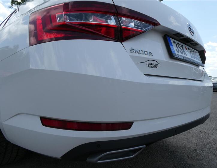 Škoda Superb 11