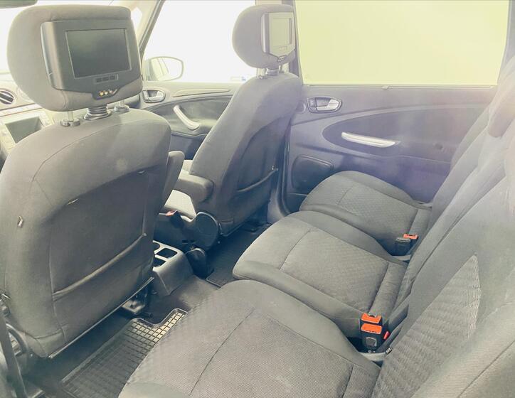 Ford Galaxy 6